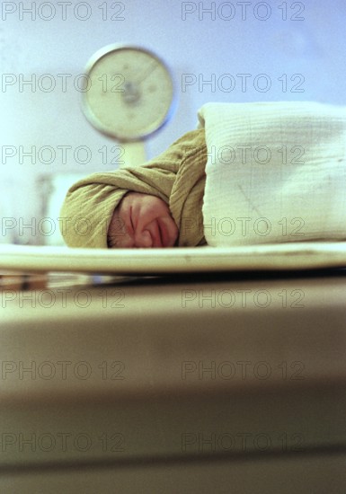 BIH, Sarajevo, 01.08.1995 -- SERIAL OF 10 PHOTOS -- Series about a maternity hospital during the civil war in Sarajevo. -- SARAJEVO BIRTH CLINIC DURING THE WAR IN 1995. Bosnia Hercogovina, Eastern Europe