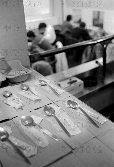 Frankfurt/Main, DEU, 15.03.2000 -- Frankfurt printing room. Drug emergency service rooms in Elbestraße, Frankfurter Bahnhofsviertel. Spoons are ready. (addiction, victim)