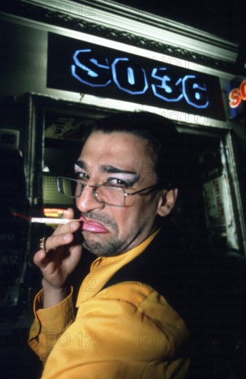Berlin, DEU, 23.07.1999 -- portrait of Fatma Souad, organizer of Gayhane at SO 36, Berlin Kreuzberg.