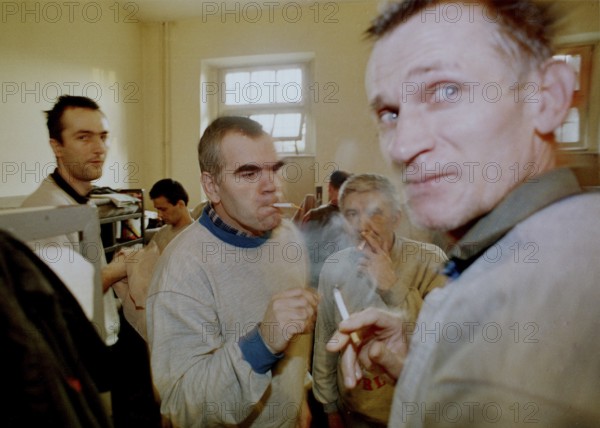 Tuzla, BIH, 01.05.1993 -- PACKAGE - MORE IMAGES ON REQUEST- Serbian prisoners of war in a prison in Tuzla. -- Serbian Pow in a prison in Tuzla.   Bosnia Hercogovina, Eastern Europe