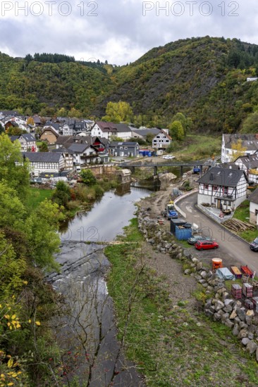 Reconstruction in the Ahr Valley, after the flood of July 2021, restoration of the river landscape, after the removal of debris, flotsam, the river Ahr and the bank are fortified, near Schuld, Rhineland-Palatinate