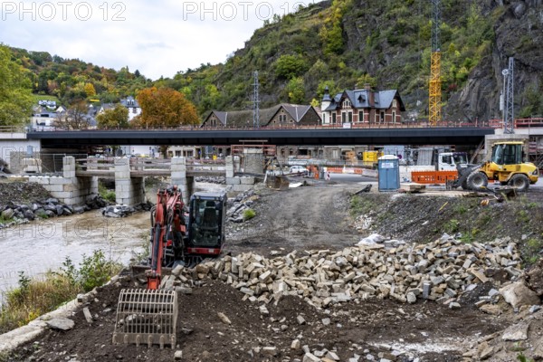 Reconstruction in the Ahr Valley, after the flood of July 2021, restoration of the railway infrastructure of the Ahr line, 29 km of tracks, 15 railway bridges, 7 were renovated, stations and stops renovated or renewed, 885 masts were built for the overhead line of the new electrification and 55 km of overhead lines were redrawn, here work on the cycle path bridge and railway bridge near Altenahr, Rhineland-Palatinate