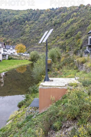 Reconstruction in the Ahr Valley, after the flood of July 2021, level measurement point on the river Ahr near Altenahr, measures the water level of the Ahr and transmits the data to the flood control center of Rhineland-Palatinate, they should warn of floods in good time, there are currently 41 measuring points in Rhineland-Palatinate