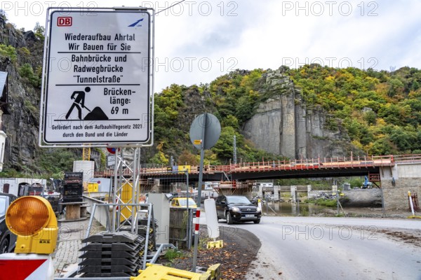 Reconstruction in the Ahr Valley, after the flood of July 2021, restoration of the railway infrastructure of the Ahr line, 29 km of tracks, 15 railway bridges, 7 were renovated, stations and stops renovated or renewed, 885 masts were built for the overhead line of the new electrification and 55 km of overhead lines were redrawn, here work on the cycle path bridge and railway bridge near Altenahr, Rhineland-Palatinate