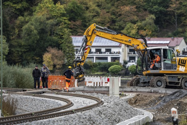 Reconstruction in the Ahr Valley, after the flood of July 2021, restoration of the railway infrastructure of the Ahr line, 29 km of tracks, 15 railway bridges, 7 were renovated, stations and stops renovated or renewed, 885 masts were built for the overhead line of the new electrification and 55 km of overhead lines were redrawn, here work on the railway bridge near Ahrbrück, Rhineland-Palatinate