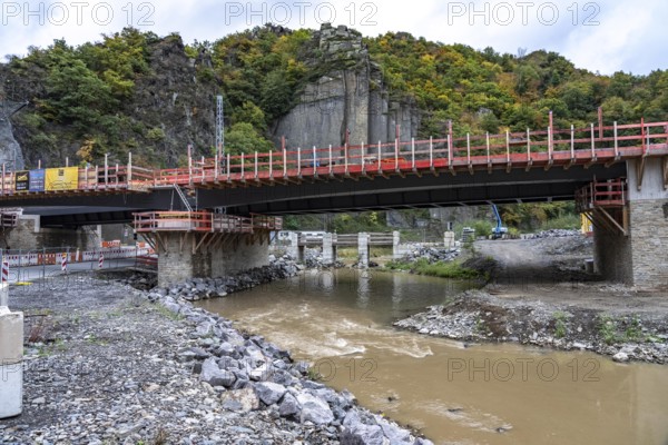 Reconstruction in the Ahr Valley, after the flood of July 2021, restoration of the railway infrastructure of the Ahr line, 29 km of tracks, 15 railway bridges, 7 were renovated, stations and stops renovated or renewed, 885 masts were built for the overhead line of the new electrification and 55 km of overhead lines were redrawn, here work on the cycle path bridge and railway bridge near Altenahr, Rhineland-Palatinate