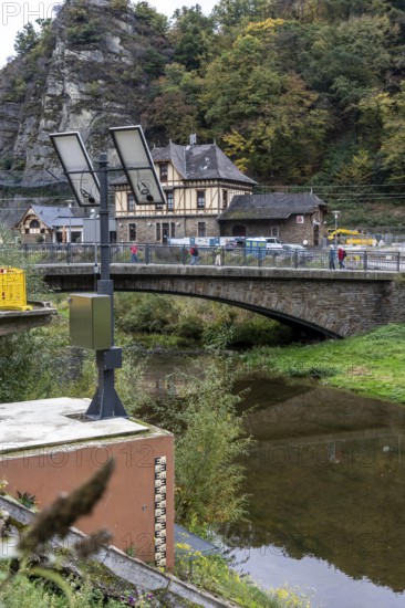 Reconstruction in the Ahr Valley, after the flood of July 2021, level measurement point on the river Ahr near Altenahr, measures the water level of the Ahr and transmits the data to the flood control center of Rhineland-Palatinate, they should warn of floods in good time, there are currently 41 measuring points in Rhineland-Palatinate