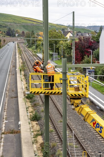 Reconstruction in the Ahr Valley, after the flood of July 2021, restoration of the railway infrastructure of the Ahr line, 29 km of tracks, 15 railway bridges, 7 were renovated, stations and stops renovated or renewed, 885 masts were built for the overhead line of the new electrification and 55 km of overhead lines were redrawn, here work on the railway bridge near Ahrweiler, Rhineland-Palatinate