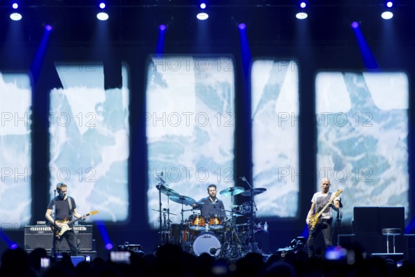 Dominic Miller (guitarist), Chris Maas (drummer), Sting (guitarist, real name: Gordon Matthew Thomas Sumner, CBE) live on Sting 3.0 tour at Berlin's Uber Arena on 16.10.2025
