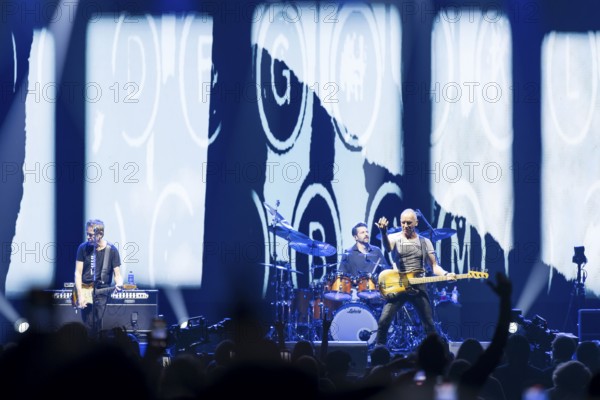 Dominic Miller (guitarist), Chris Maas (drummer), Sting (guitarist, real name: Gordon Matthew Thomas Sumner, CBE) live on Sting 3.0 tour at Berlin's Uber Arena on 16.10.2025