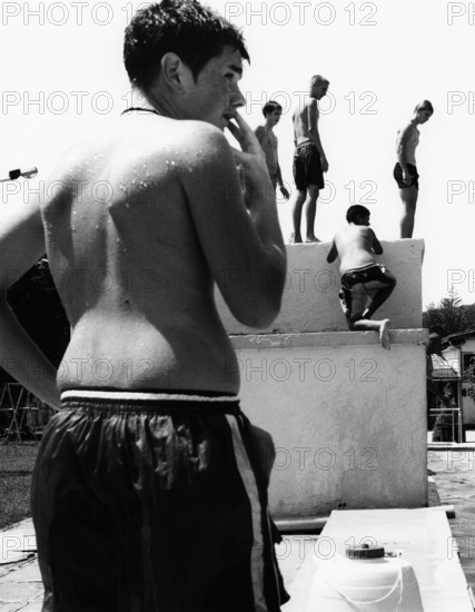BIH, Bosnia, Tuzla, 11.07.2005, people in swimming pool