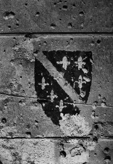 BIH, Bosnia, Mostar, 07.10.2005, warning sign on a ruin in danger of collapsing