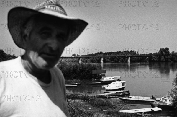 BIH, Bosnia, Brcko, 10.07.2005, border river on the outskirts of Brcko