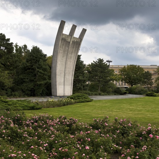 Berlin-Tempelhof airlift memorial based on plans by Eduard Ludwig, popularly known as Hunger Rake and Hunger Claw, Berlin, Germany