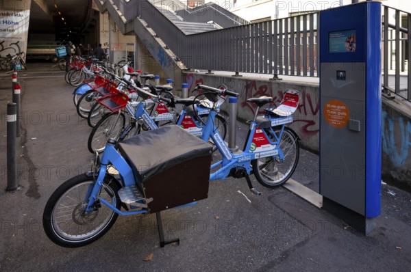 Parking space for pedelecs, cargo bikes, e-bikes, electric bikes, rental bikes, rental bikes, rental bikes, the RegioRad bicycle and pedelec rental system, Paulinenbrücke, Stuttgart, Baden-Württemberg, Germany