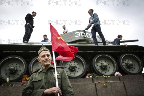 DEU Germany Germany Berlin Russian commemoration of the 70th anniversary of the end of the war at the Trewptow Memorial