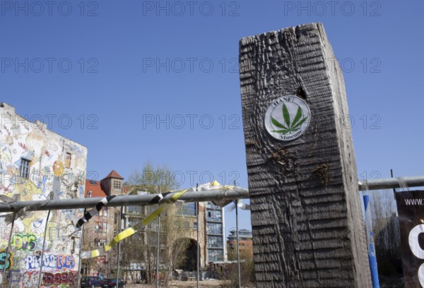 DEU Berlin Exterior View of Tacheles Germany Berlin View on the Tacheles building