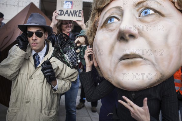 DEU Germany Germany Berlin protest action by Campact against NSA espionage in front of the SPD party headquarters