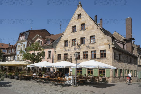 Historic buildings on the market square, restaurants, old town, Fürth, Middle Franconia, Franconia, Bavaria, Germany