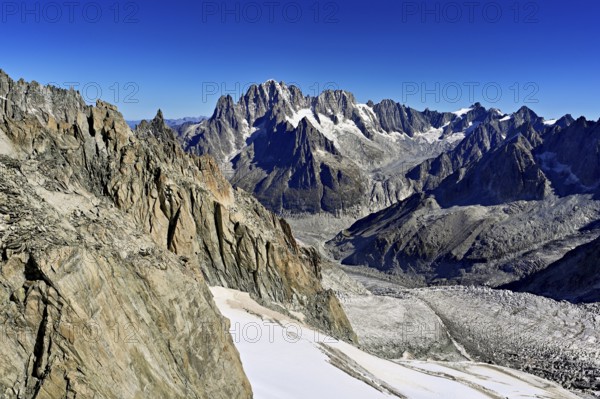 View from the Télécabine Panorama Mont-Blanc of the mountains Aiguille Vert, Les Droites, Les Courtes, in the foreground the Glacier du Géant, Chamonix-Mont-Blanc, Haute-Savoie, France