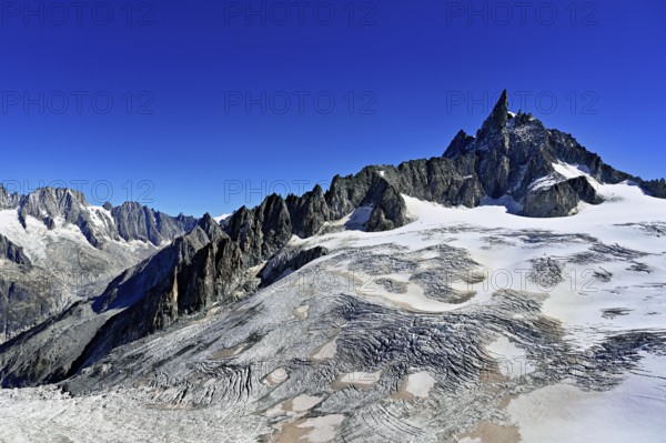 View of the Glacier du Géant from the Télécabine Panorama Railway, behind the Dente del Gigante, Chamonix-Mont-Blanc, Haute-Savoie, France