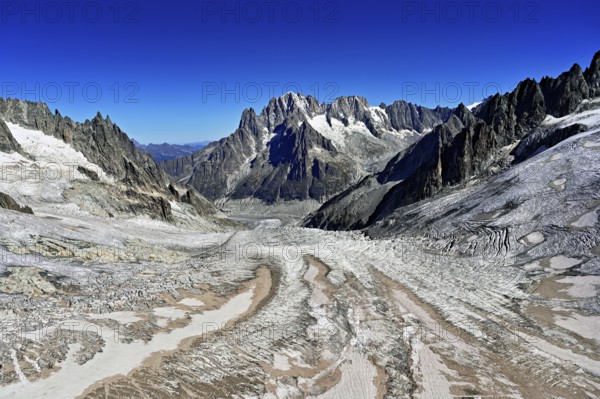 View from the Télécabine Panorama Mont-Blanc of the mountains Aiguille Vert, Les Droites, Les Courtes, in the foreground the Glacier du Géant, Chamonix-Mont-Blanc, Haute-Savoie, France