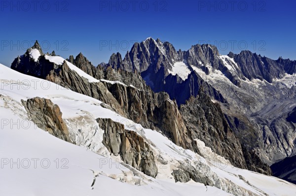 View of the Aiguille Vert mountains, Les Droites, Les Courtes, Aiguille du Midi mountain station, Chamonix-Mont-Blanc, Haute-Savoie, France
