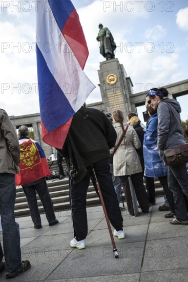 DEU Germany Germany Berlin Pro-Russian demonstration against NATO expansion in Ukraine and for Russian President Putin at the Memorial to the Fallen of the Second World War