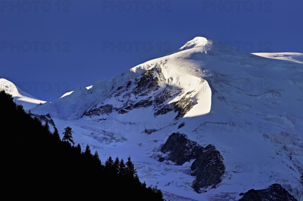 Snow-capped Dome du Goûter, Chamonix-Mont-Blanc, Haute-Savoie, France
