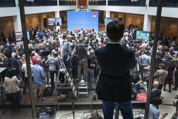 DEU Germany Germany Berlin election party at the SPD party headquarters