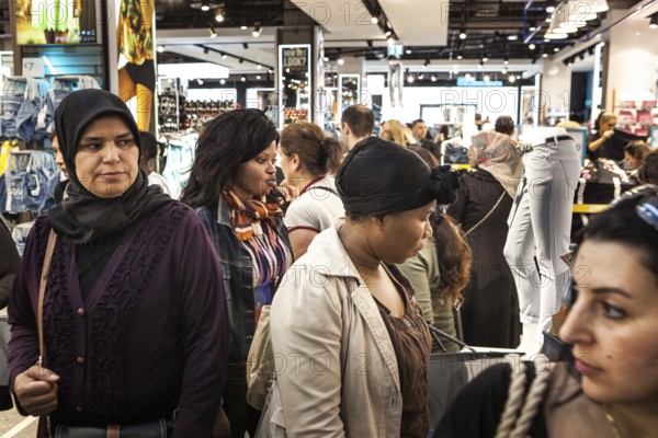 DEU Germany Germany Berlin Opening hopper of the new Primark movie at Alexanderplatz