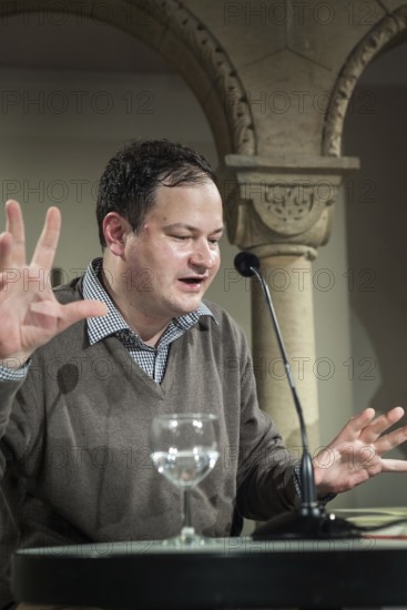 DEU Germany Germany Berlin The writer and translator Thomas Melle during his book presentation '3000 EURO' at the Literary Colloquium Berlin