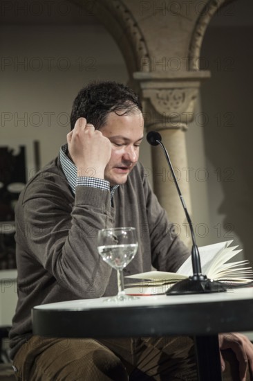 DEU Germany Germany Berlin The writer and translator Thomas Melle during his book presentation '3000 EURO' at the Literary Colloquium Berlin