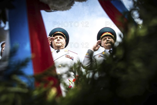 DEU Germany Germany Berlin Russian commemoration of the 70th anniversary of the end of the war at the Trewptow Memorial