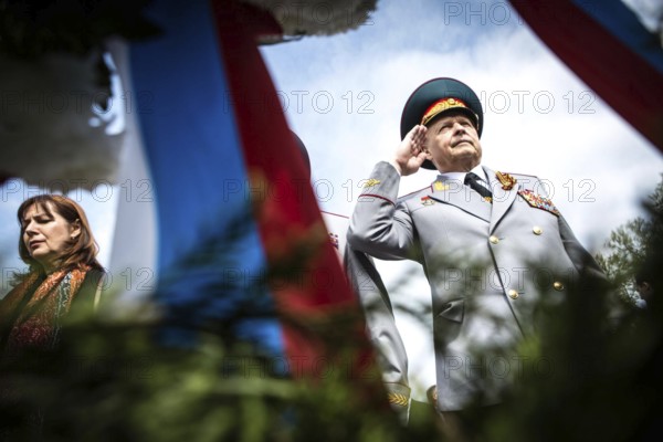 DEU Germany Germany Berlin Russian commemoration of the 70th anniversary of the end of the war at the Trewptow Memorial