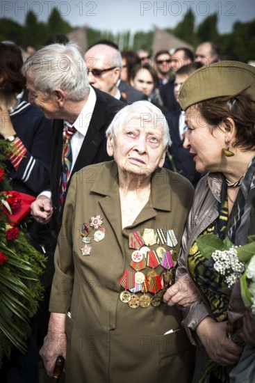 DEU Germany Germany Berlin Russian commemoration of the 70th anniversary of the end of the war at the Trewptow Memorial