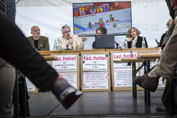 DEU Germany Germany Berlin The TazLab 2016 under the motto 'Strangers or Friends — the Lust for Difference, at the House of World Cultures (HKW) . Information session on the 'taz hotel' initiative