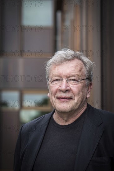 DEU Germany Germany Berlin The Russian writer Viktor Jeroferev, who has a Samuel Fischer fellowship at the Berlin FU as a visiting professor of literature
