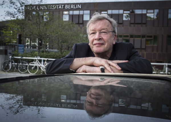 DEU Germany Germany Berlin The Russian writer Viktor Jeroferev, who has a Samuel Fischer fellowship at the Berlin FU as a visiting professor of literature