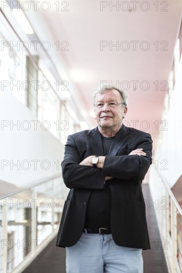 DEU Germany Germany Berlin The Russian writer Viktor Jeroferev, who has a Samuel Fischer fellowship at the Berlin FU as a visiting professor of literature