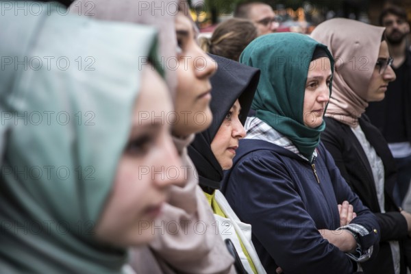 DEU Germany Germany Berlin Protest rally against intolerance of wearing headscarves and the ban on working and discrimination against woman wearing headscarves on Rathausplatz in Berlin-Neukölln