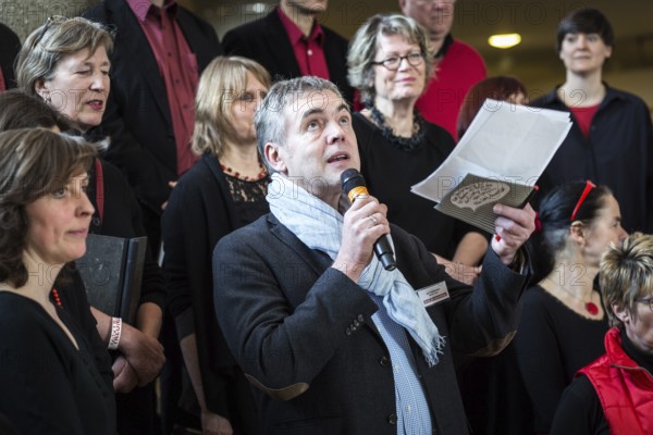DEU Germany Germany Berlin The TazLab 2016 under the motto 'Strangers or Friends — the Lust for Difference, at the House of World Cultures (HKW) . The Taz Choir sings. Greeting by Jan Feddersen