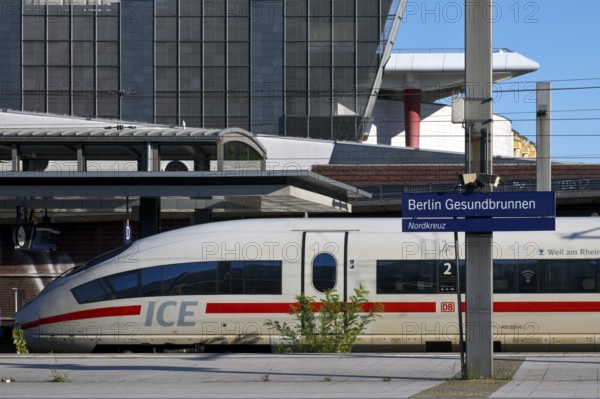 Berlin Gesundbrunnen railway station, Nordkreuz, long-distance and local train station with Intercity Express ICE, Germany
