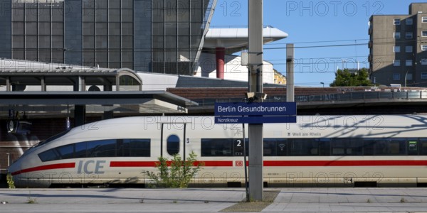 Berlin Gesundbrunnen railway station, Nordkreuz, long-distance and local train station with Intercity Express ICE, Germany