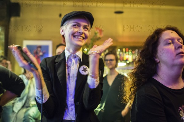 DEU Germany Germany Berlin David Bowie birthday party at 'Das neue Ufer' with karaoke songs and colorful guests