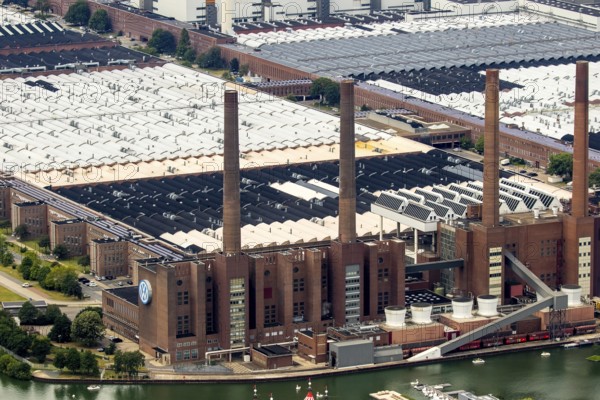 Volkswagen plant Wolfsburg with cogeneration plant VW Südstraße, Lower Saxony, Germany, Europe, aerial photo, birds-eyes view, aerial photography, aerial photography, overview, bird's eye view, Wolfsburg, Volkswagen, test track, exhaust gas scandal, software manipulation