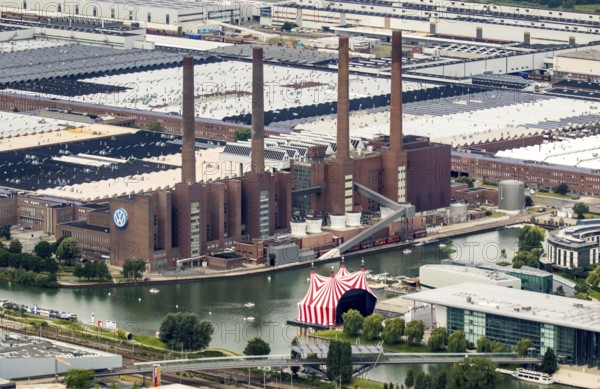 Volkswagen plant Wolfsburg with cogeneration plant VW Südstraße, Lower Saxony, Germany, Europe, aerial photo, birds-eyes view, aerial photography, aerial photography, overview, bird's eye view, Wolfsburg, Volkswagen, test track, exhaust gas scandal, software manipulation