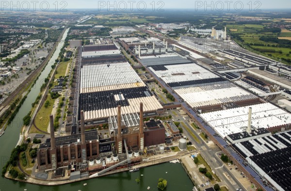 Volkswagen plant Wolfsburg with cogeneration plant VW Südstraße, Lower Saxony, Germany, Europe, aerial photo, birds-eyes view, aerial photography, aerial photography, overview, bird's eye view, Wolfsburg, Volkswagen, test track, exhaust gas scandal, software manipulation