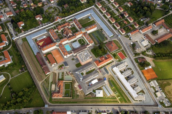 JVA Straubing Justzvollzug Bayern, prison Straubing with inner courtyard and swimming pool, Straubing, East Bavaria, Bavaria, Germany, Europe, aerial photo, birds-eyes view, aerial photography, aerial photography, overview, overview, bird's eye view