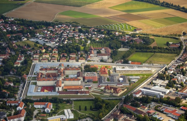 JVA Straubing Justzvollzug Bayern, prison Straubing with inner courtyard and swimming pool, Straubing, East Bavaria, Bavaria, Germany, Europe, aerial photo, birds-eyes view, aerial photography, aerial photography, overview, overview, bird's eye view